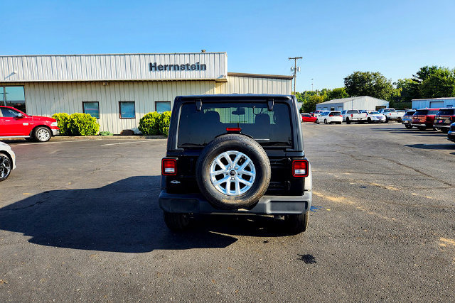Used 2023 Jeep Wrangler Sport AWD/4WD image 19