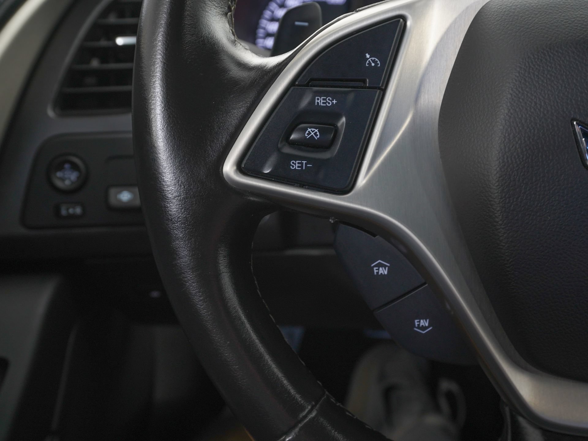 Used 2018 Chevrolet Corvette Z06 RWD image 16