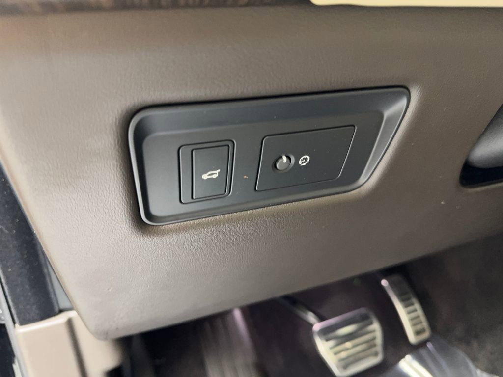 Used 2022 Land Rover Range Rover Sport HSE Silver Edition image 56