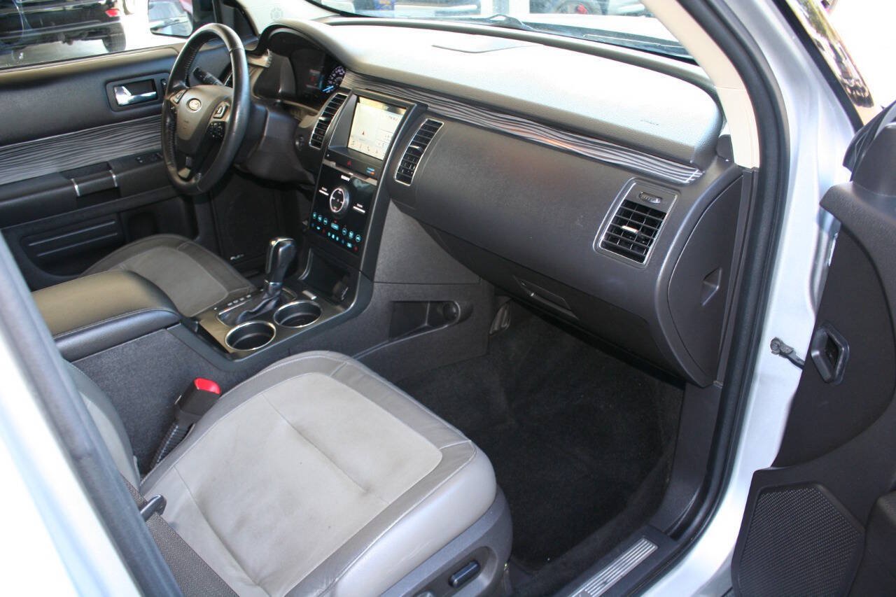 Used 2019 Ford Flex Limited w/ Limited Appearance Package AWD/4WD image 13