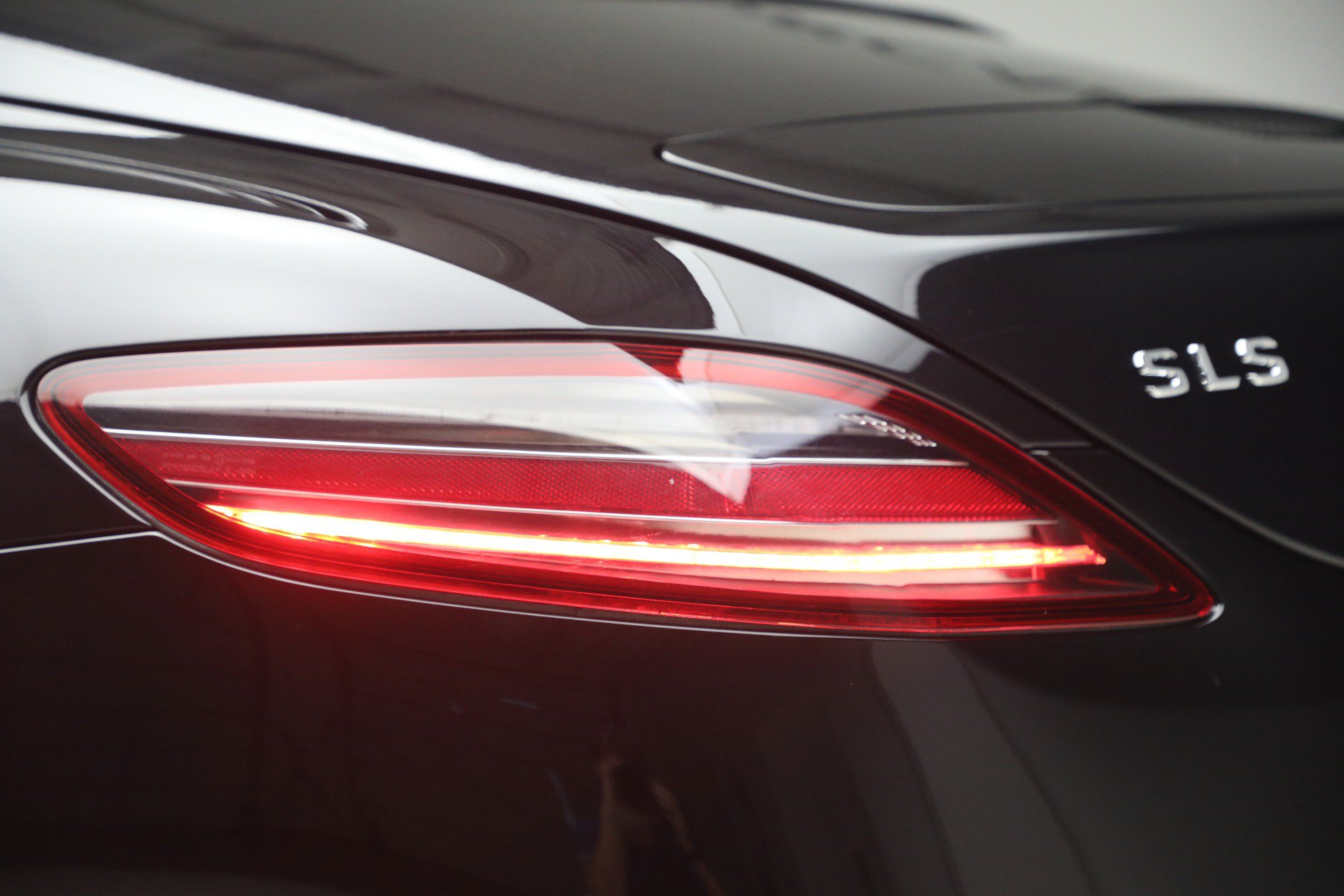 Used 2012 Mercedes-Benz SLS AMG Roadster image 36