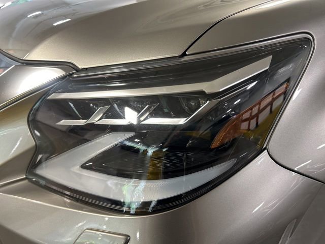 Used 2023 Lexus GX 460 Luxury w/ Sport Design Package AWD/4WD image 20