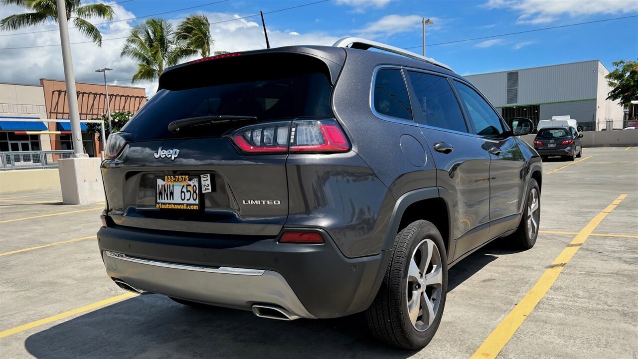 Used 2021 Jeep Cherokee Limited w/ Elite Package FWD image 6