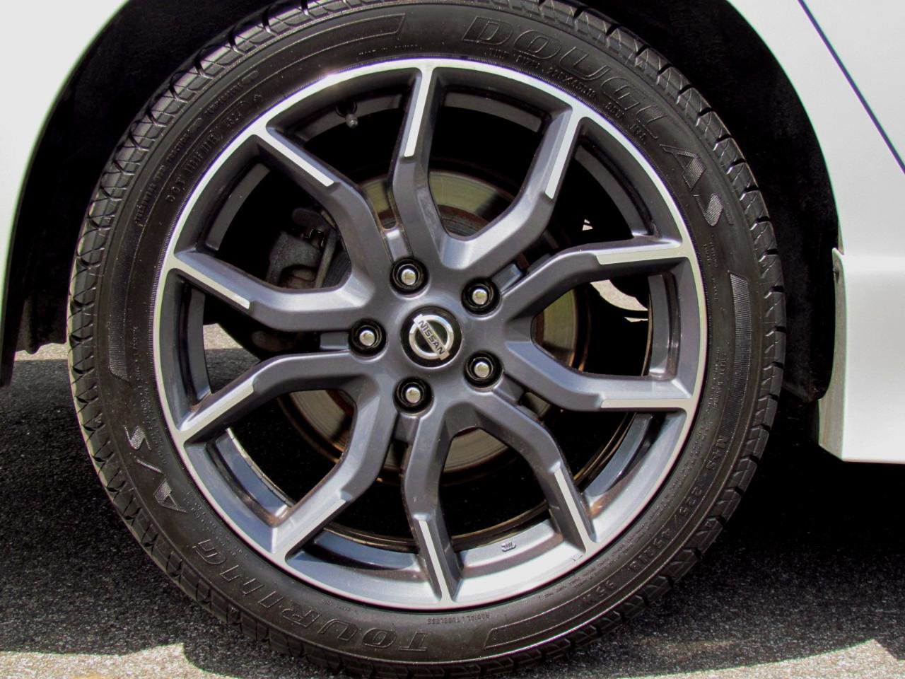 Used 2019 Nissan Sentra NISMO w/ Electronics Package FWD image 16