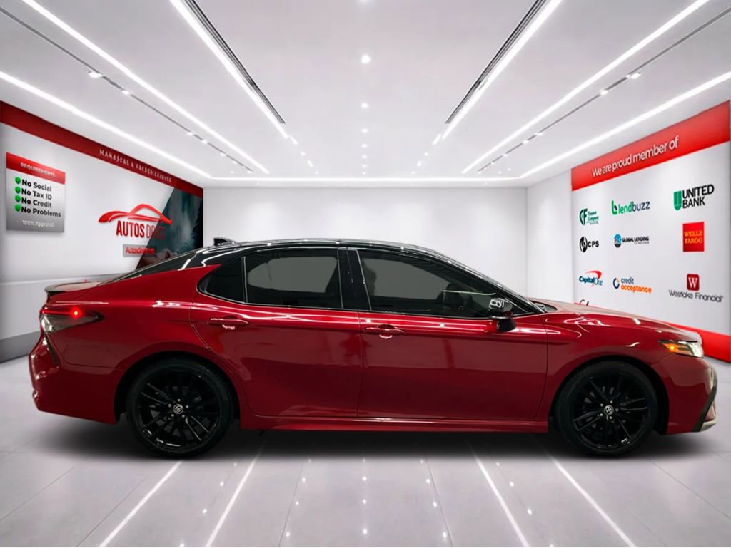 Used 2022 Toyota Camry XSE w/ Navigation Package FWD image 9
