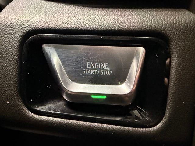 Used 2025 GMC Yukon Denali w/ Denali Reserve Package AWD/4WD image 35