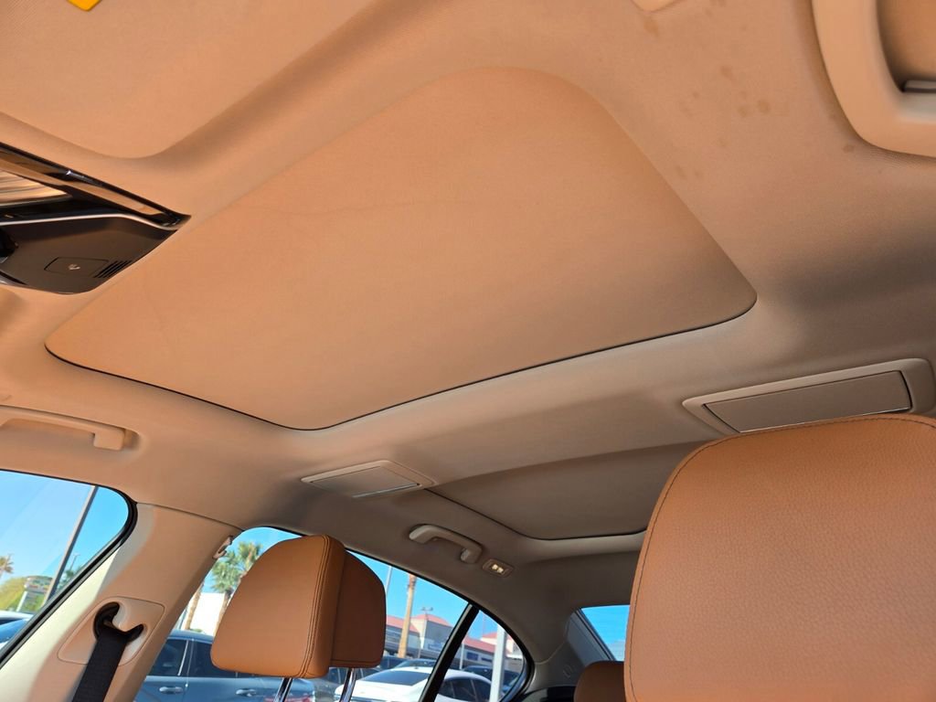 Used 2020 BMW 740i image 11