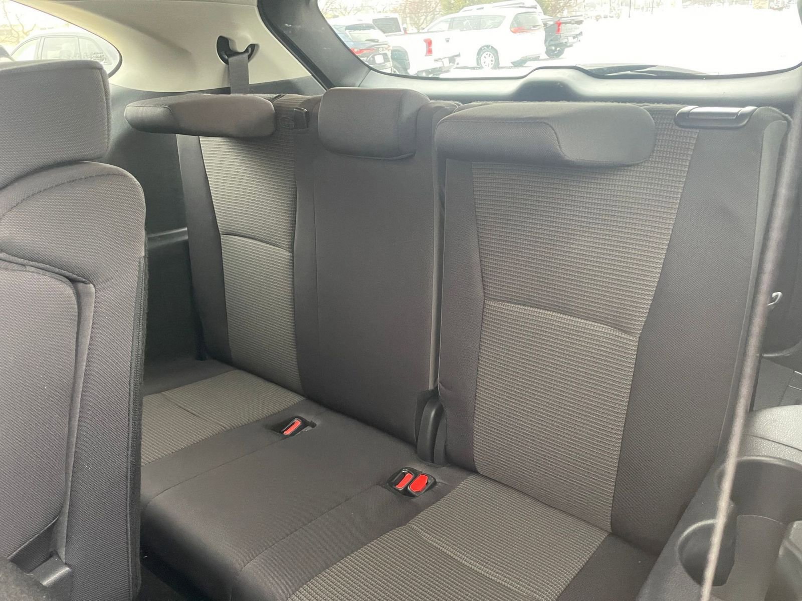 Used 2025 Toyota Highlander LE image 30