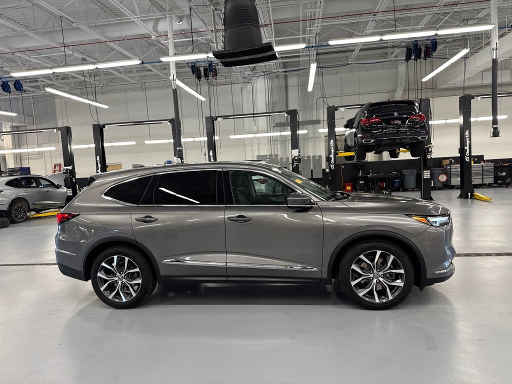 Used 2023 Acura MDX w/ Technology Package AWD/4WD image 2