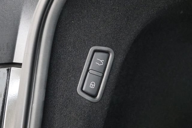 Used 2020 Maserati Levante S GranSport AWD/4WD image 38