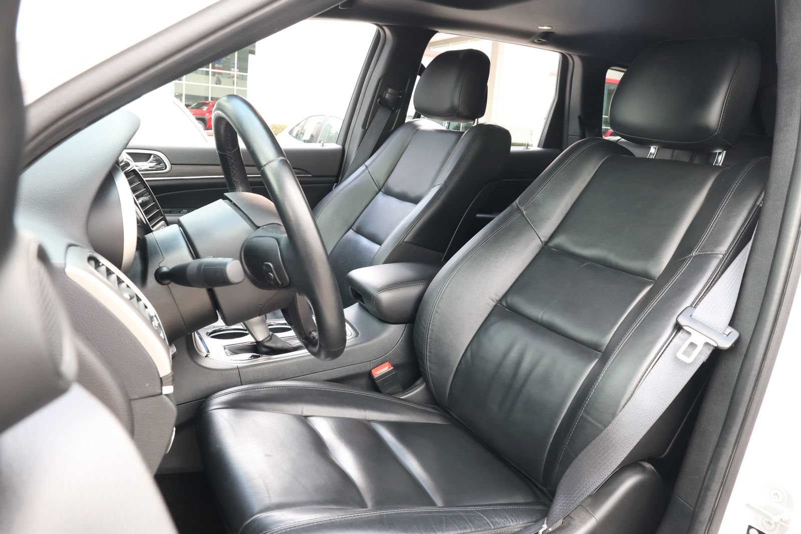 Used 2022 Jeep Grand Cherokee Limited AWD/4WD image 30