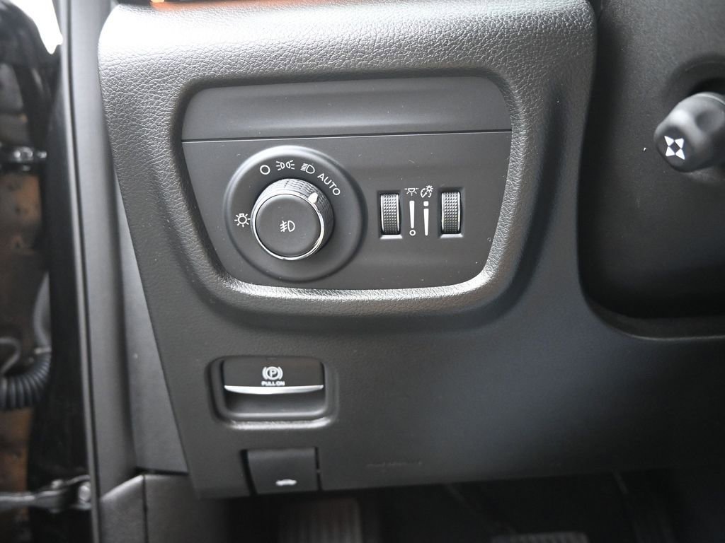 Used 2024 Jeep Grand Cherokee L Summit image 35