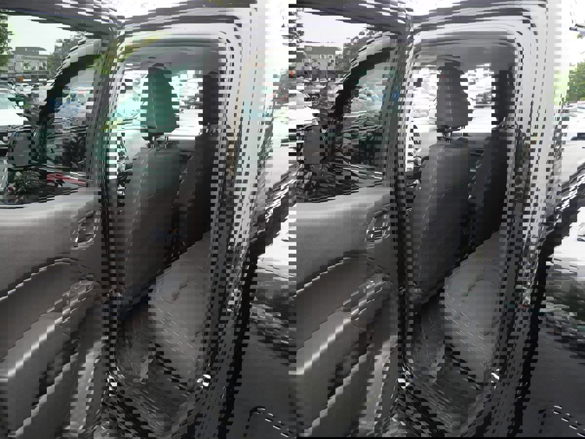 Used 2018 Chevrolet Colorado LT image 18