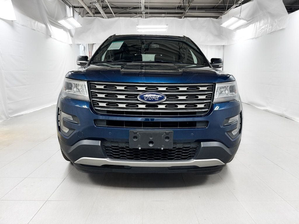 Used 2016 Ford Explorer XLT w/ Equipment Group 202A AWD/4WD image 2