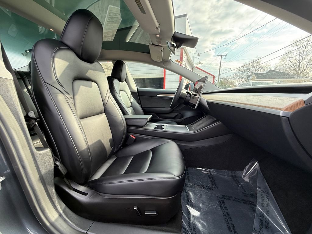 Used 2023 Tesla Model 3 Standard Range image 23