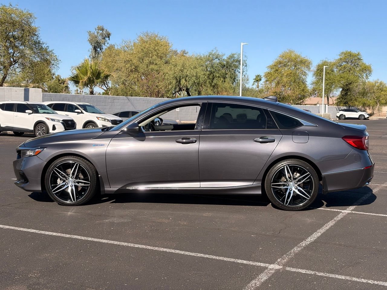 Used 2022 Honda Accord Touring image 3