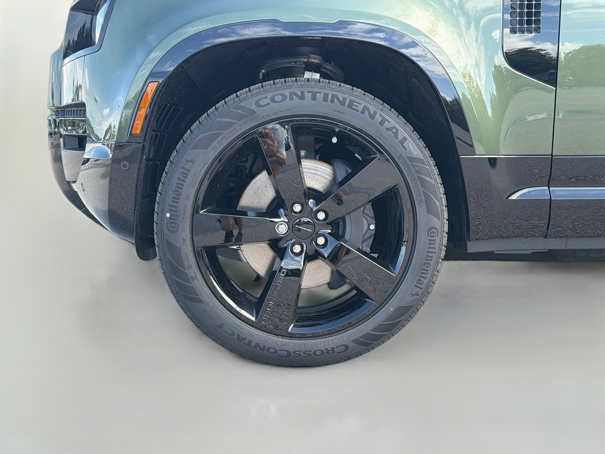 New 2026 Land Rover Defender 110 X-Dynamic SE AWD/4WD image 42