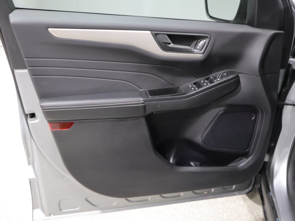 Used 2022 Ford Escape SE w/ Convenience Package AWD/4WD image 12