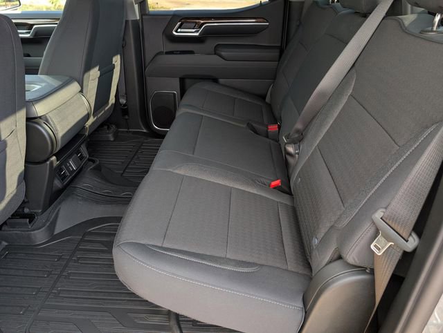 New 2026 GMC Sierra 1500 SLE image 15