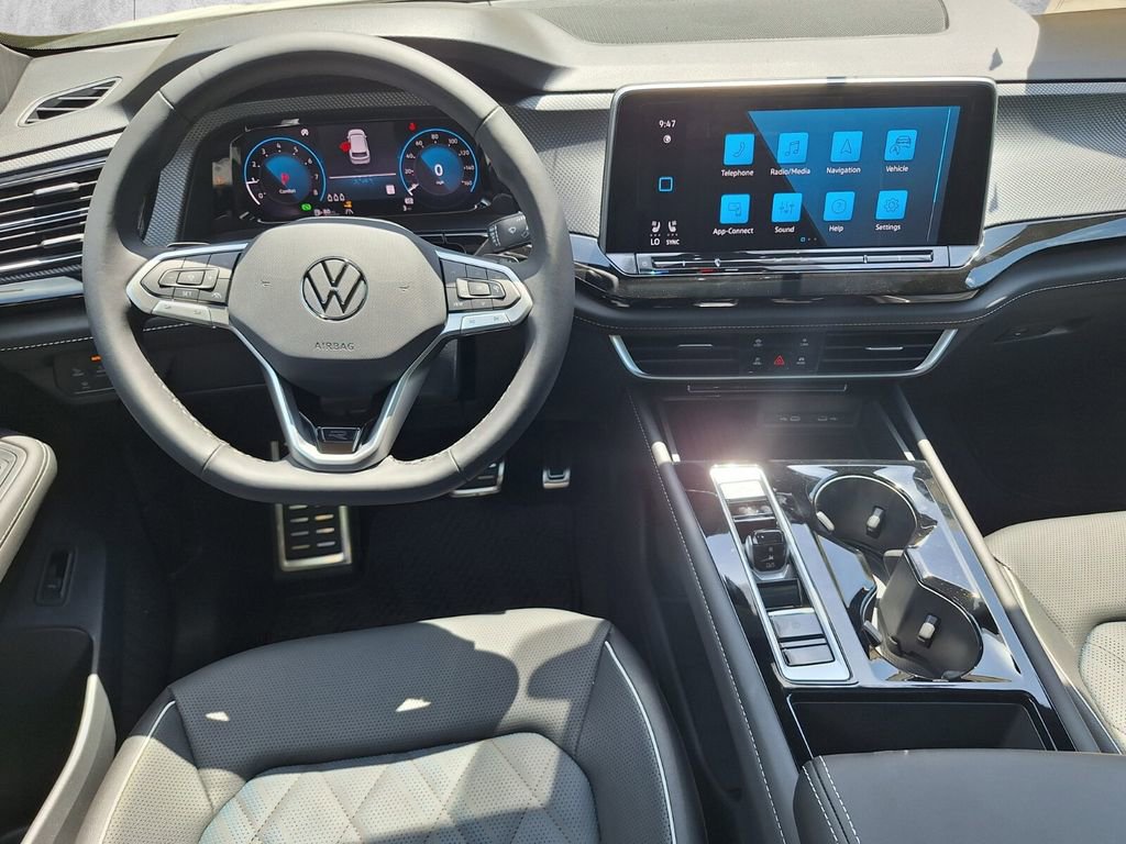 Used 2025 Volkswagen Atlas Cross Sport SEL Premium R-Line AWD/4WD image 9