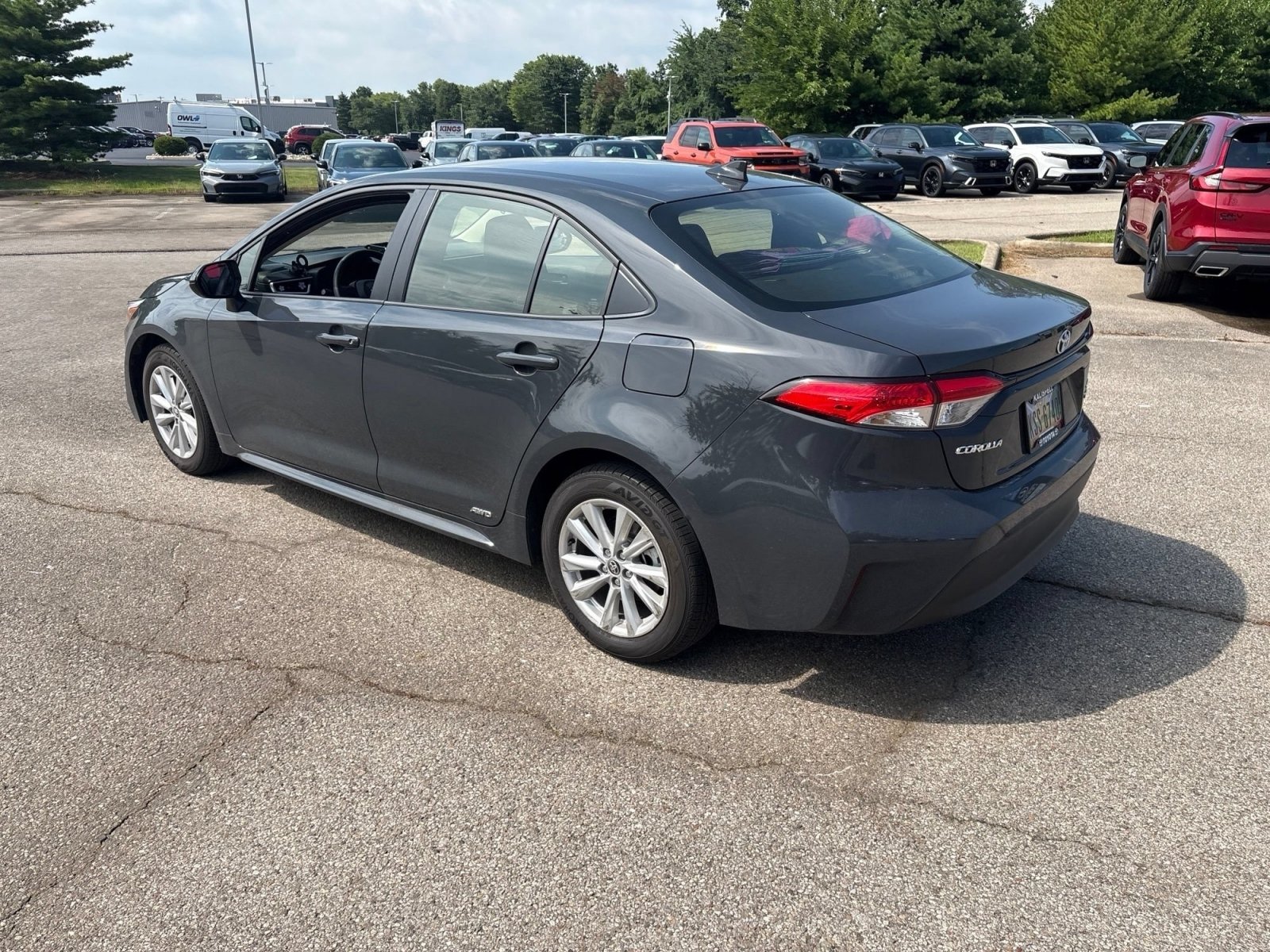 Used 2025 Toyota Corolla LE w/ LE Premium Package AWD/4WD image 4