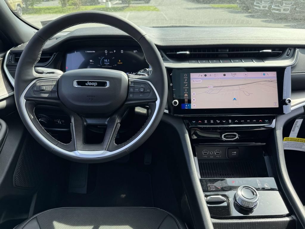 New 2026 Jeep Grand Cherokee Altitude AWD/4WD image 17