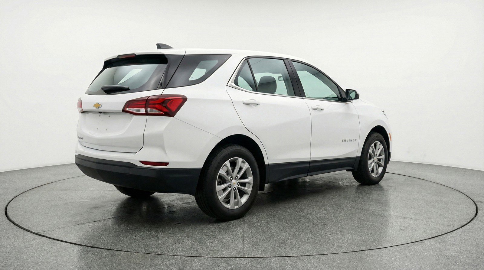Used 2025 Chevrolet Equinox LT FWD image 9