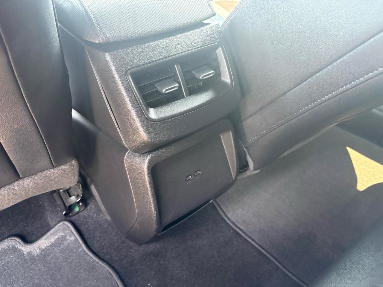 Used 2024 Chevrolet Equinox EV RS FWD image 34