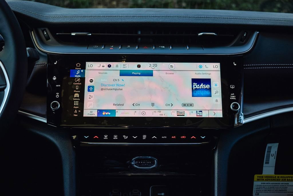 New 2026 Jeep Grand Cherokee Altitude image 14