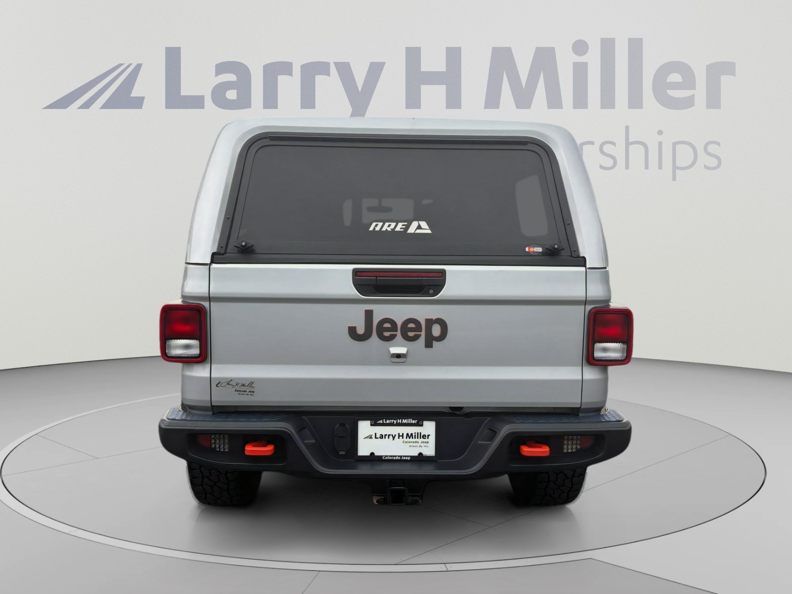 Used 2023 Jeep Gladiator Mojave w/ Cold Weather Group AWD/4WD image 4