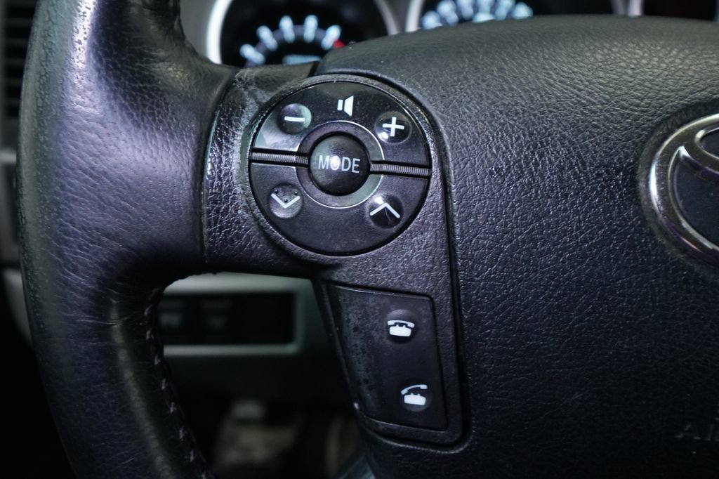 Used 2012 Toyota Tundra Limited w/ Memory Pkg image 37