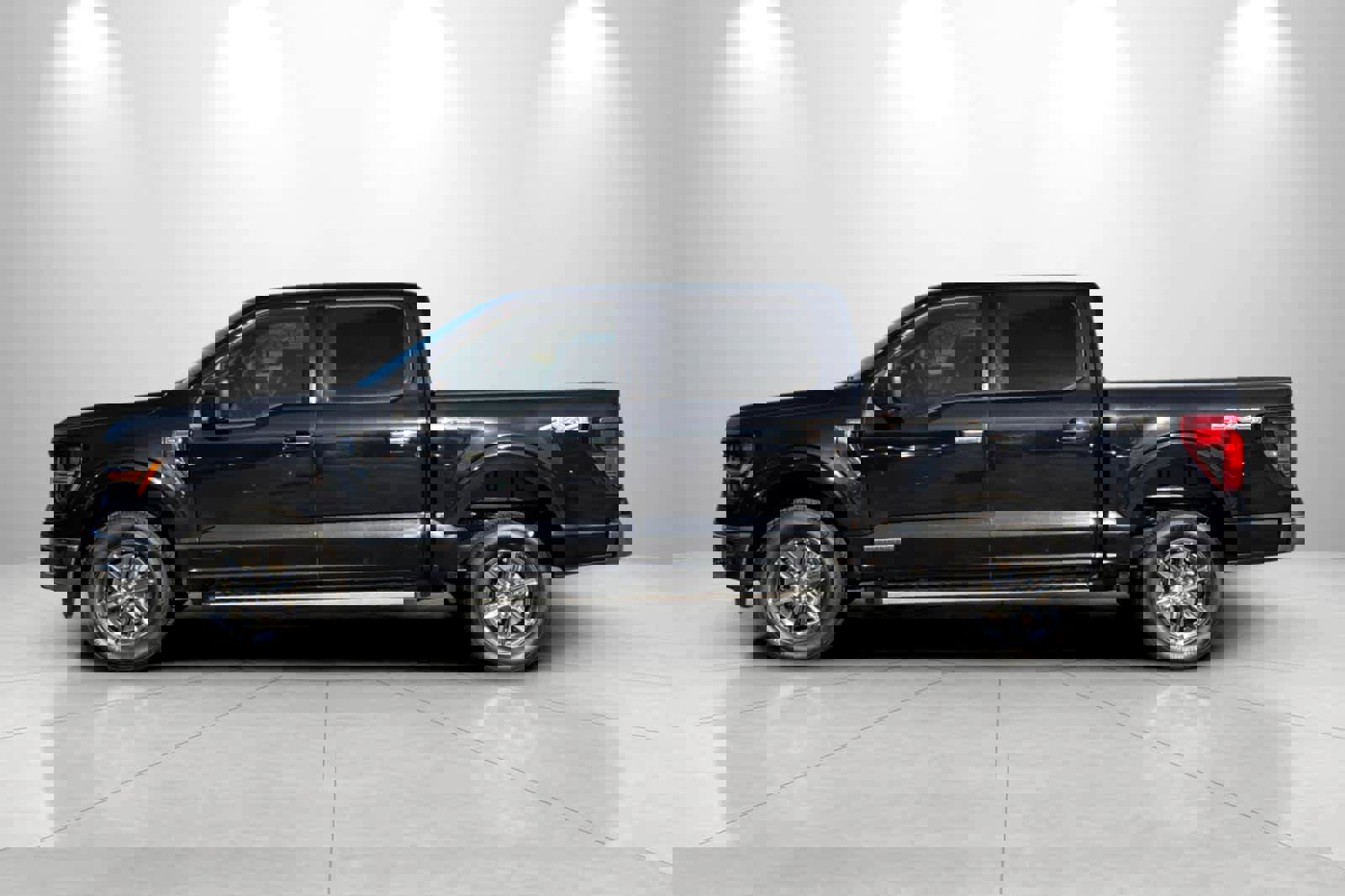 Used 2024 Ford F150 XLT w/ Mobile Office Package image 5