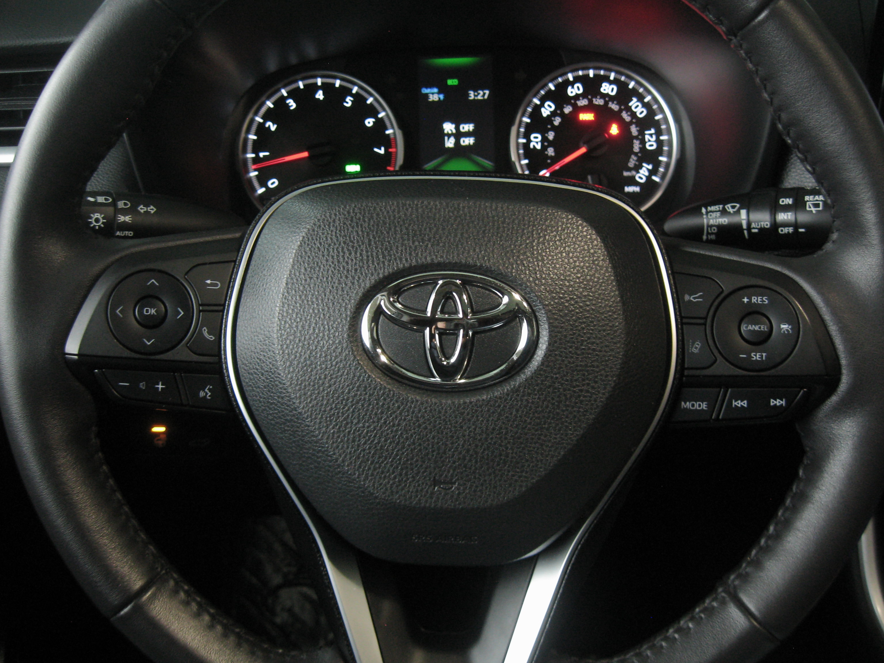 Used 2022 Toyota RAV4 XLE image 14