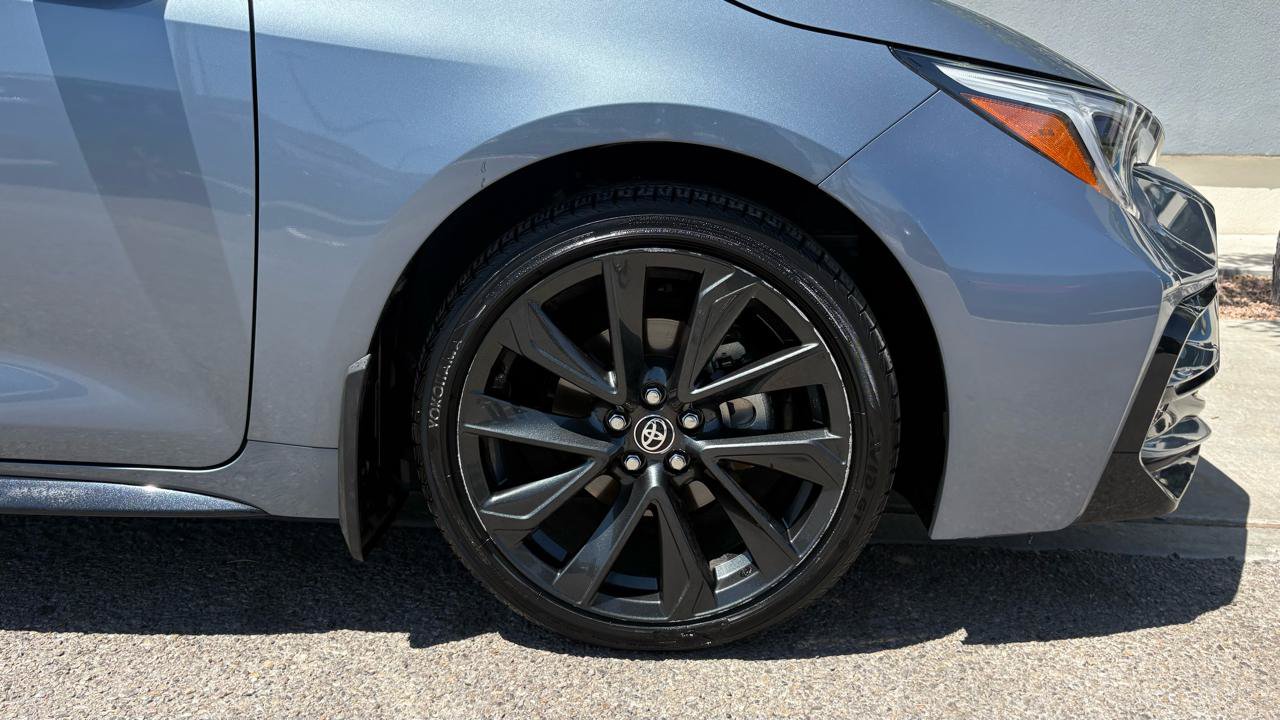 Used 2024 Toyota Corolla SE w/ SE Package FWD image 2