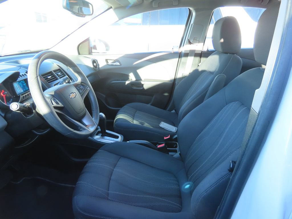 Used 2016 Chevrolet Sonic LT image 10