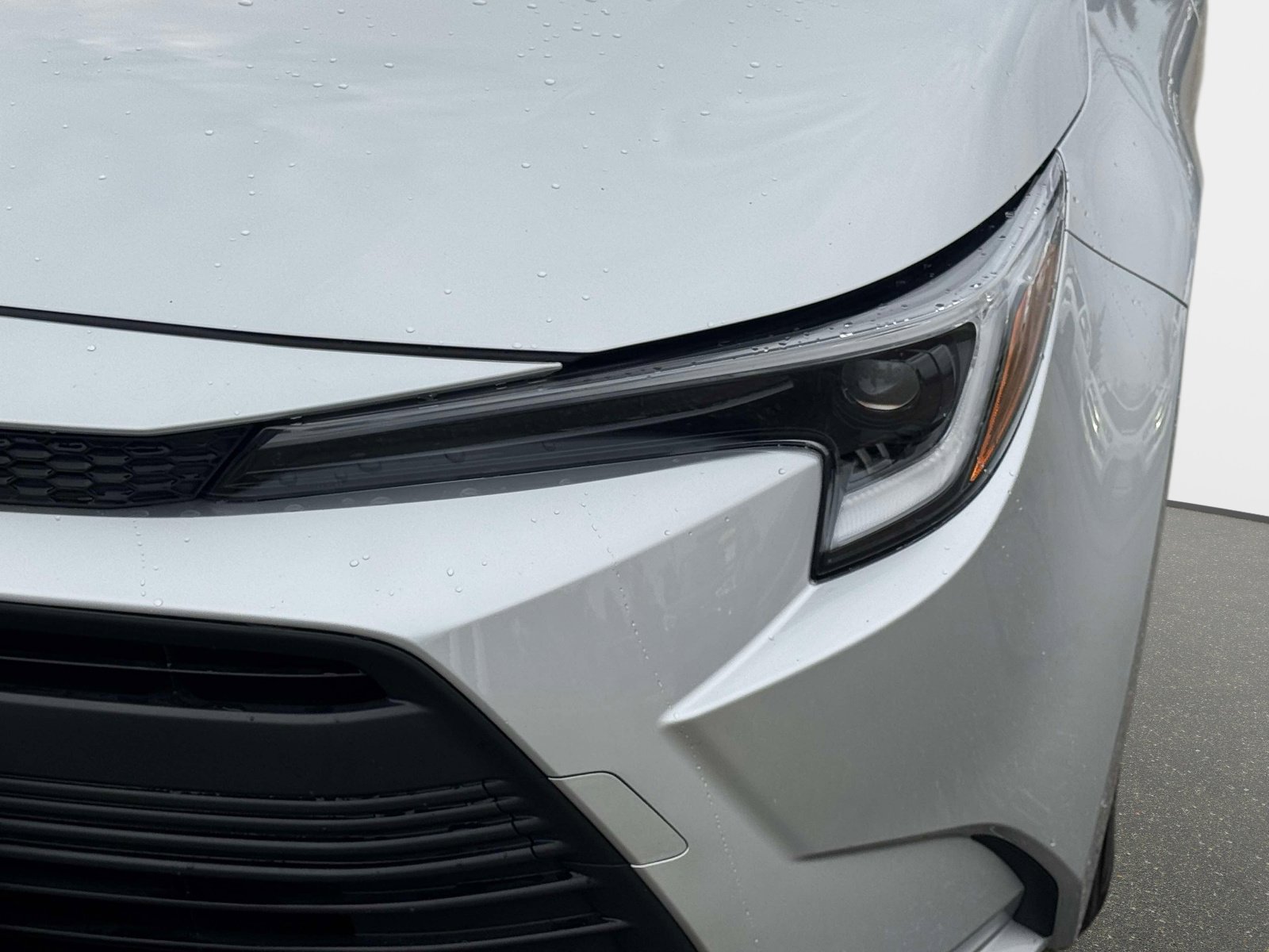 Used 2024 Toyota Corolla LE image 6