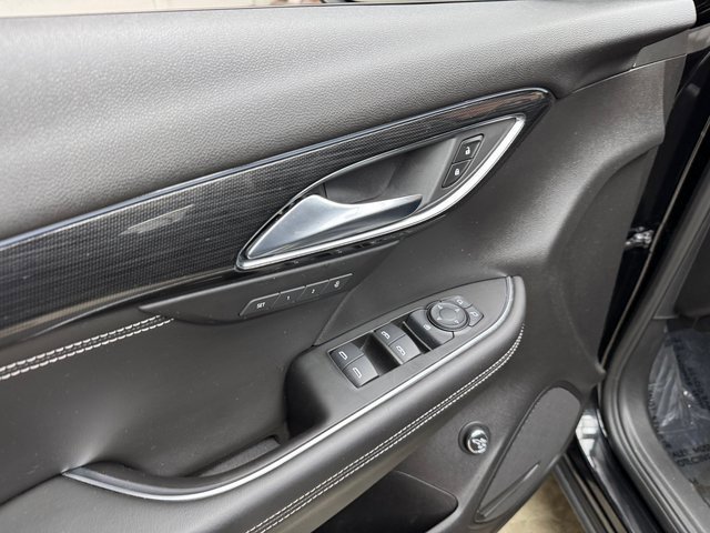 Used 2023 Buick Envision Essence image 12