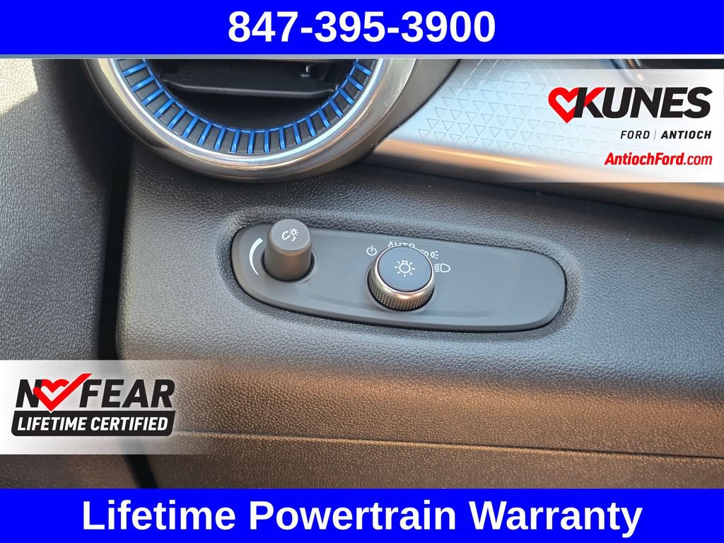 Used 2025 Chevrolet Trax LT FWD image 45