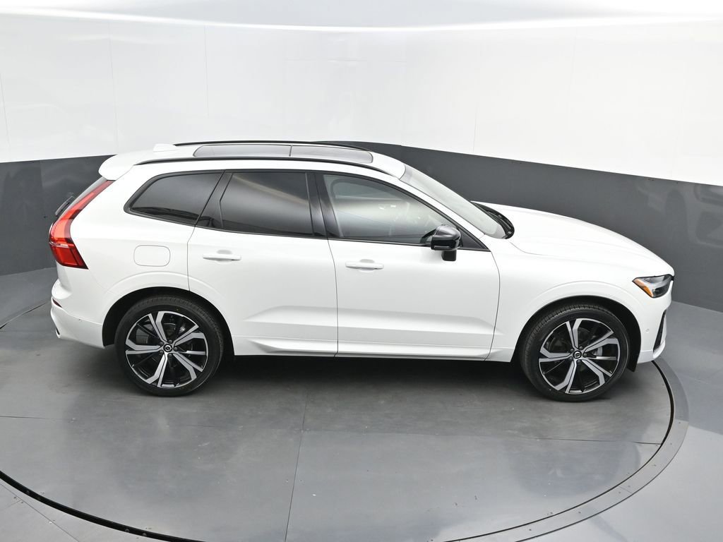 Certified 2024 Volvo XC60 B5 Ultimate w/ Protection Package Premier image 28