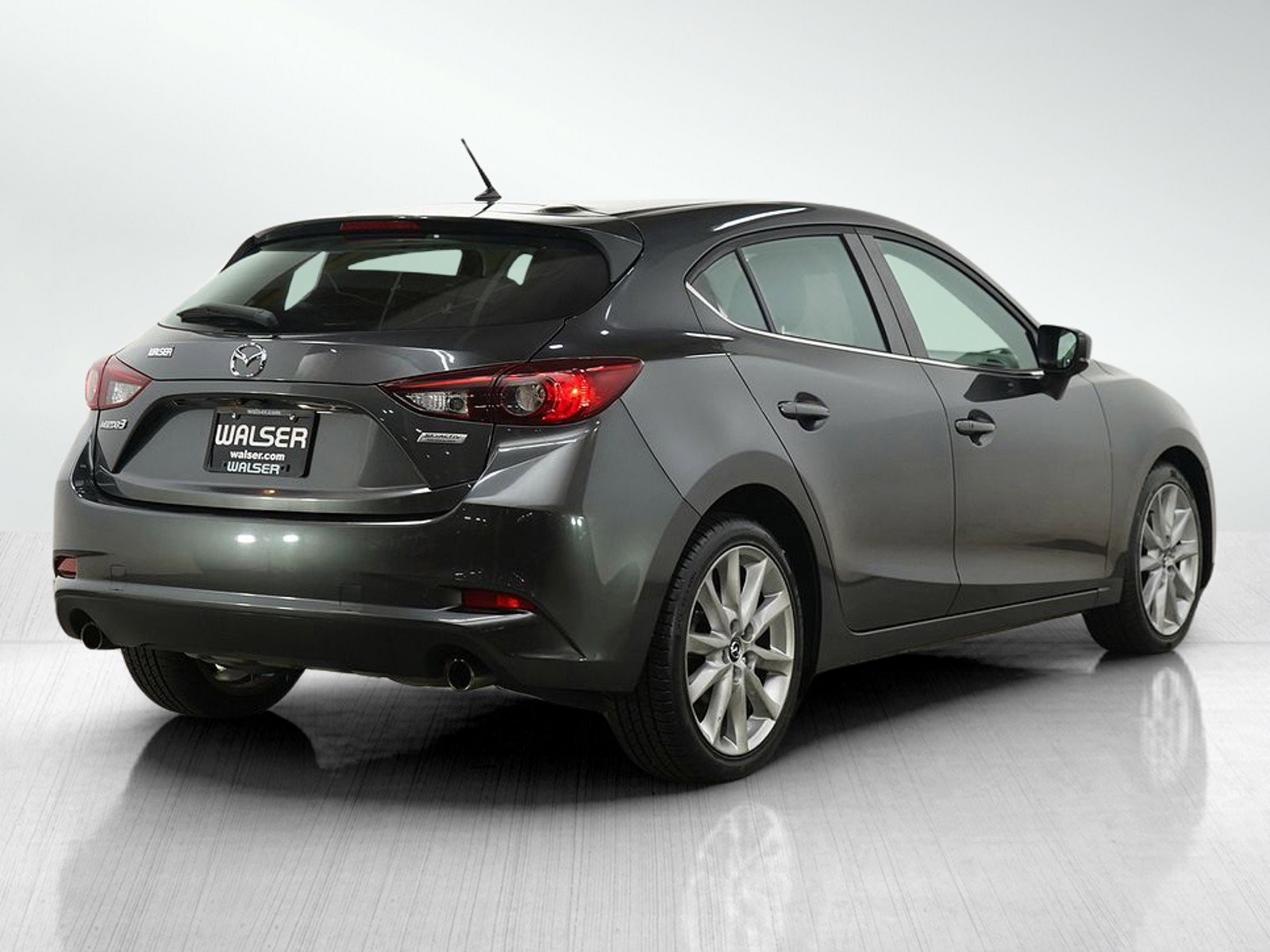 Used 2017 MAZDA MAZDA3 Touring FWD image 5