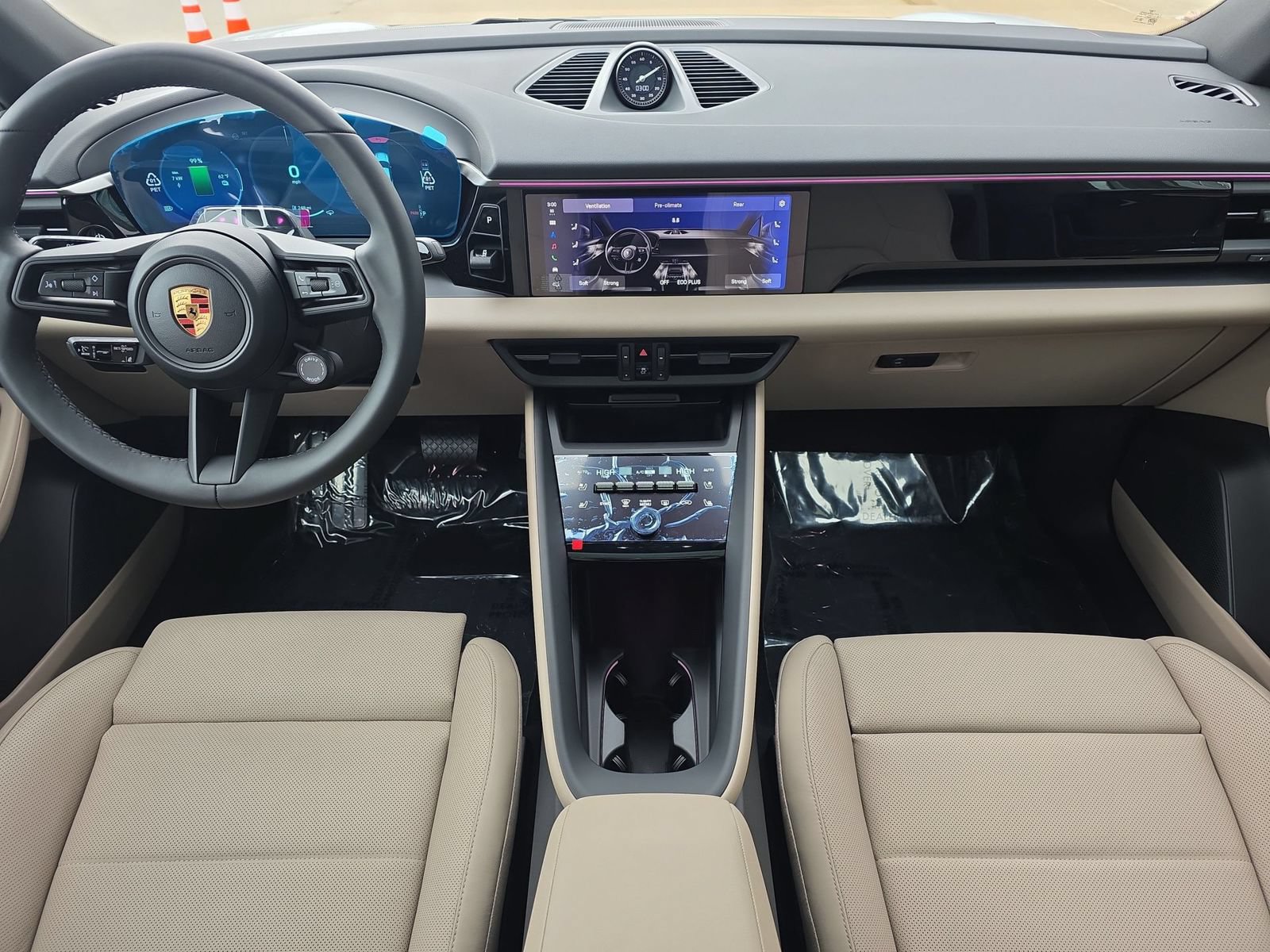 New 2026 Porsche Macan 4 Electric AWD/4WD image 13
