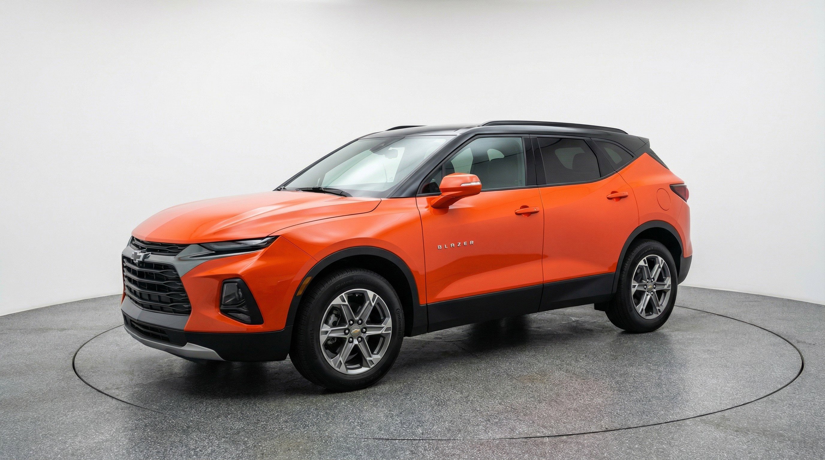 Used 2025 Chevrolet Blazer LT image 3