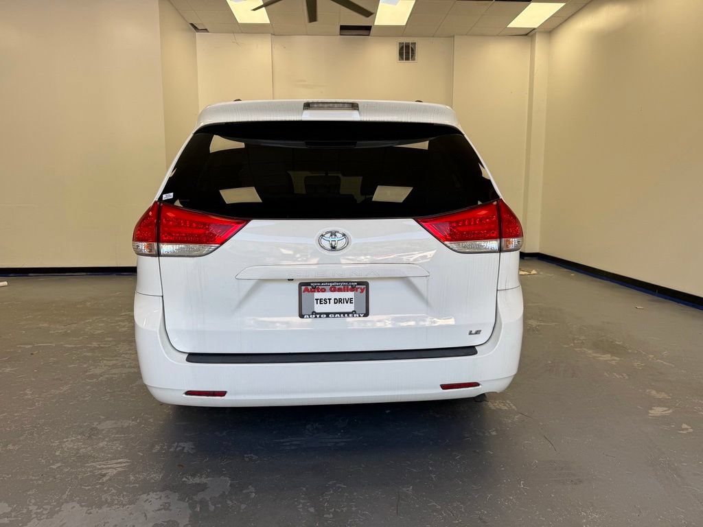 Used 2014 Toyota Sienna LE FWD image 6