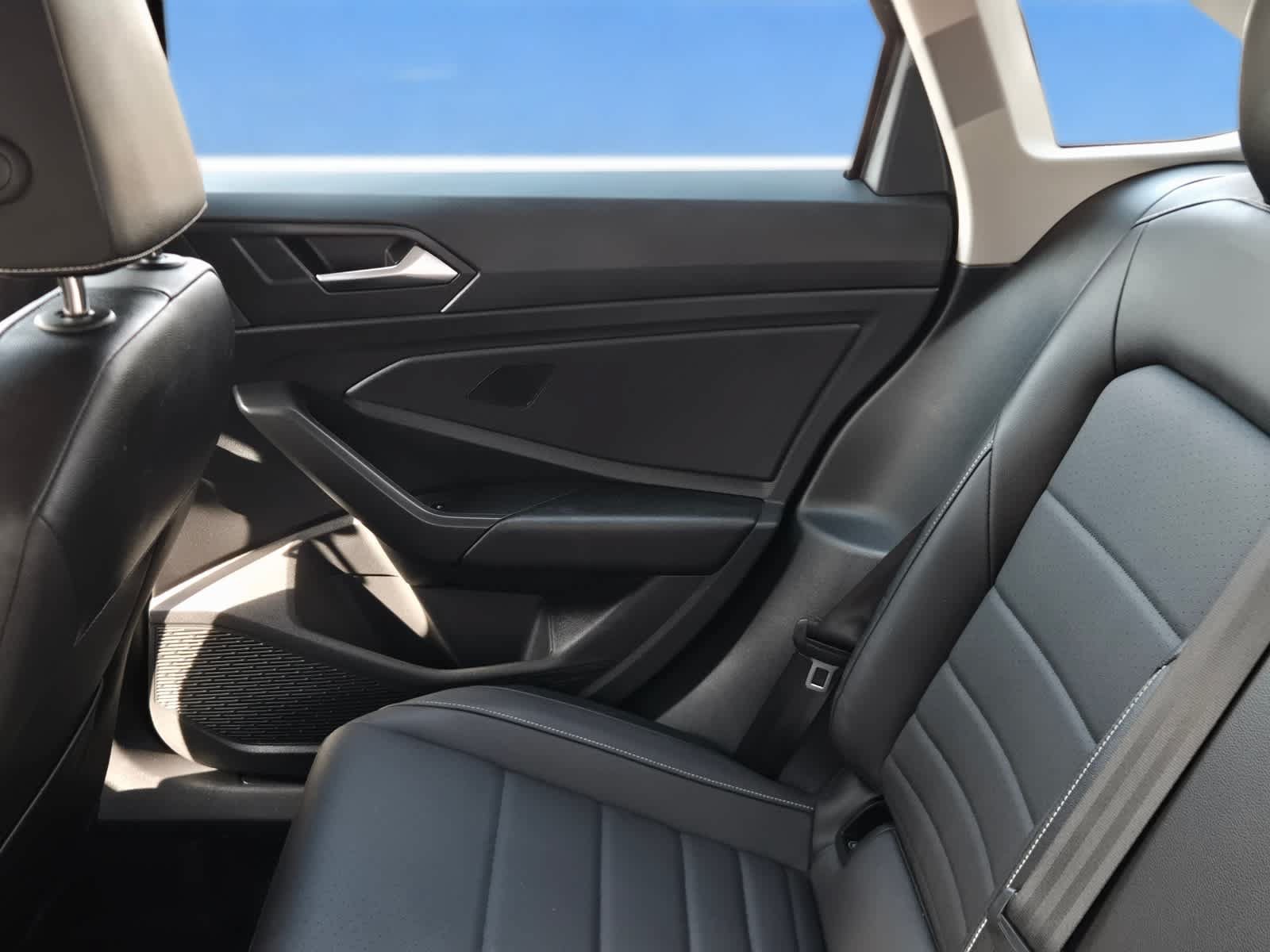 Certified 2024 Volkswagen Jetta SE FWD image 16