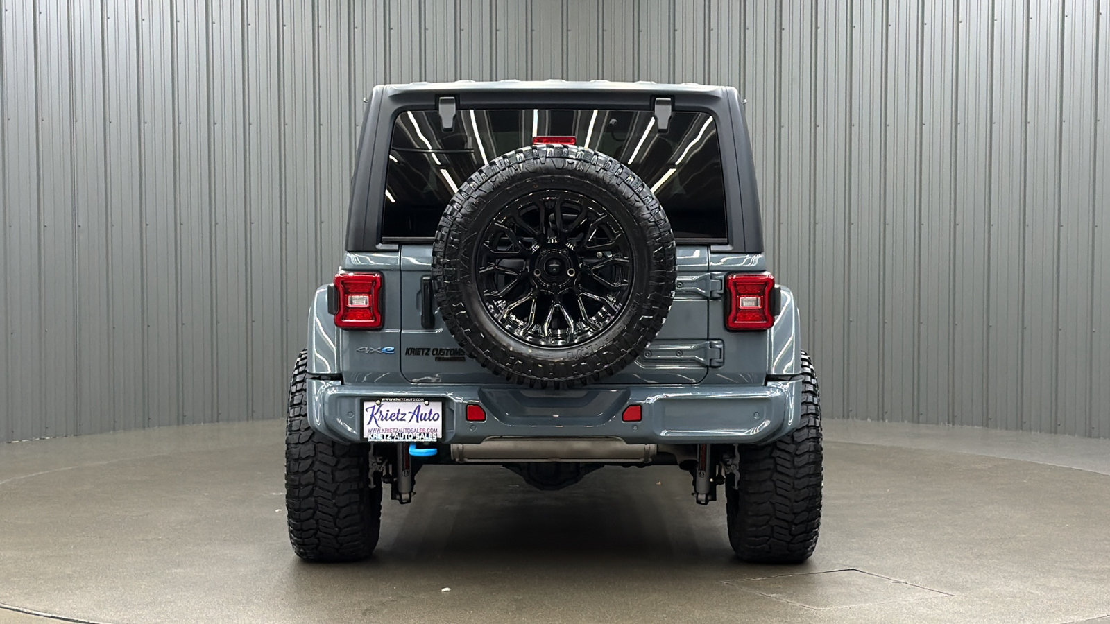 Used 2024 Jeep Wrangler Unlimited w/ Convenience Group AWD/4WD image 4