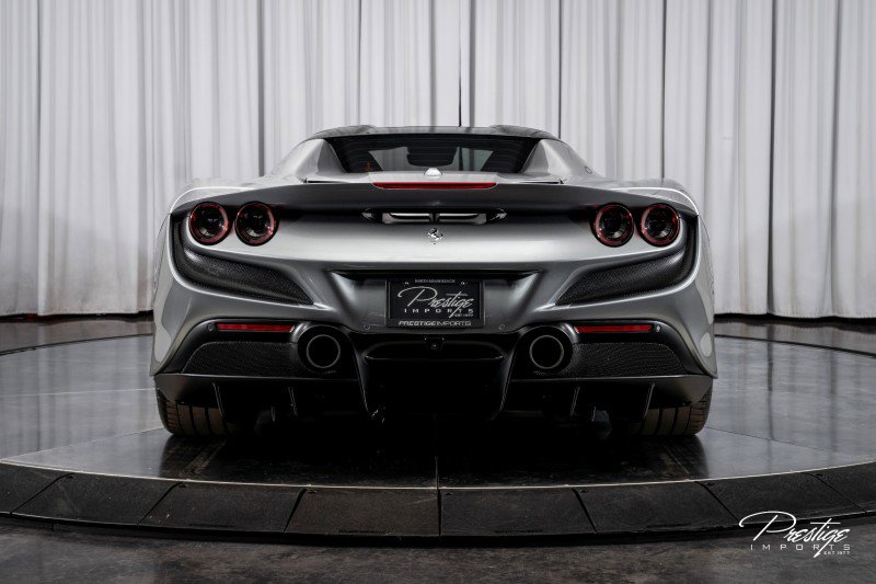 Used 2022 Ferrari F8 Tributo image 16