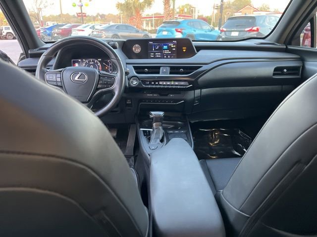 Used 2019 Lexus UX 200 w/ Premium Package image 16