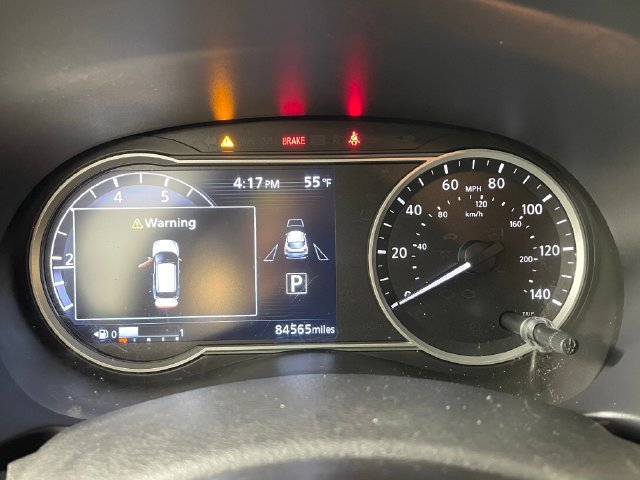 Used 2019 Nissan Kicks SR w/ SR Premium Package FWD image 5