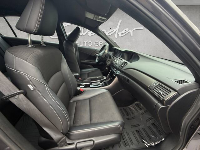 Used 2017 Honda Accord Sport image 24