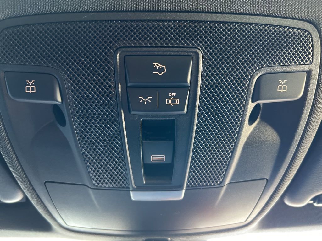 Used 2019 Mercedes-Benz GLA 250 4MATIC image 45